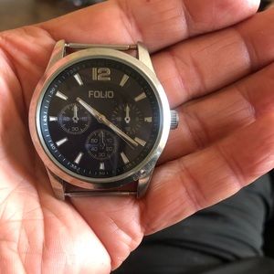 Folio watch good working condition